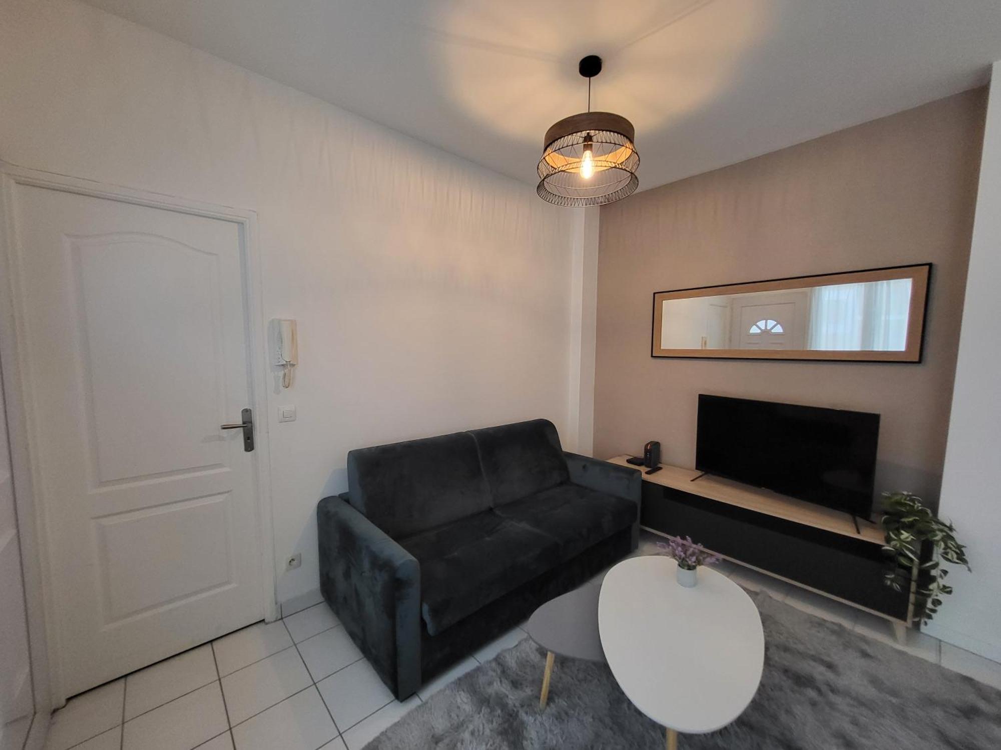 Apartment Spacieux 28m2 Avec Separee